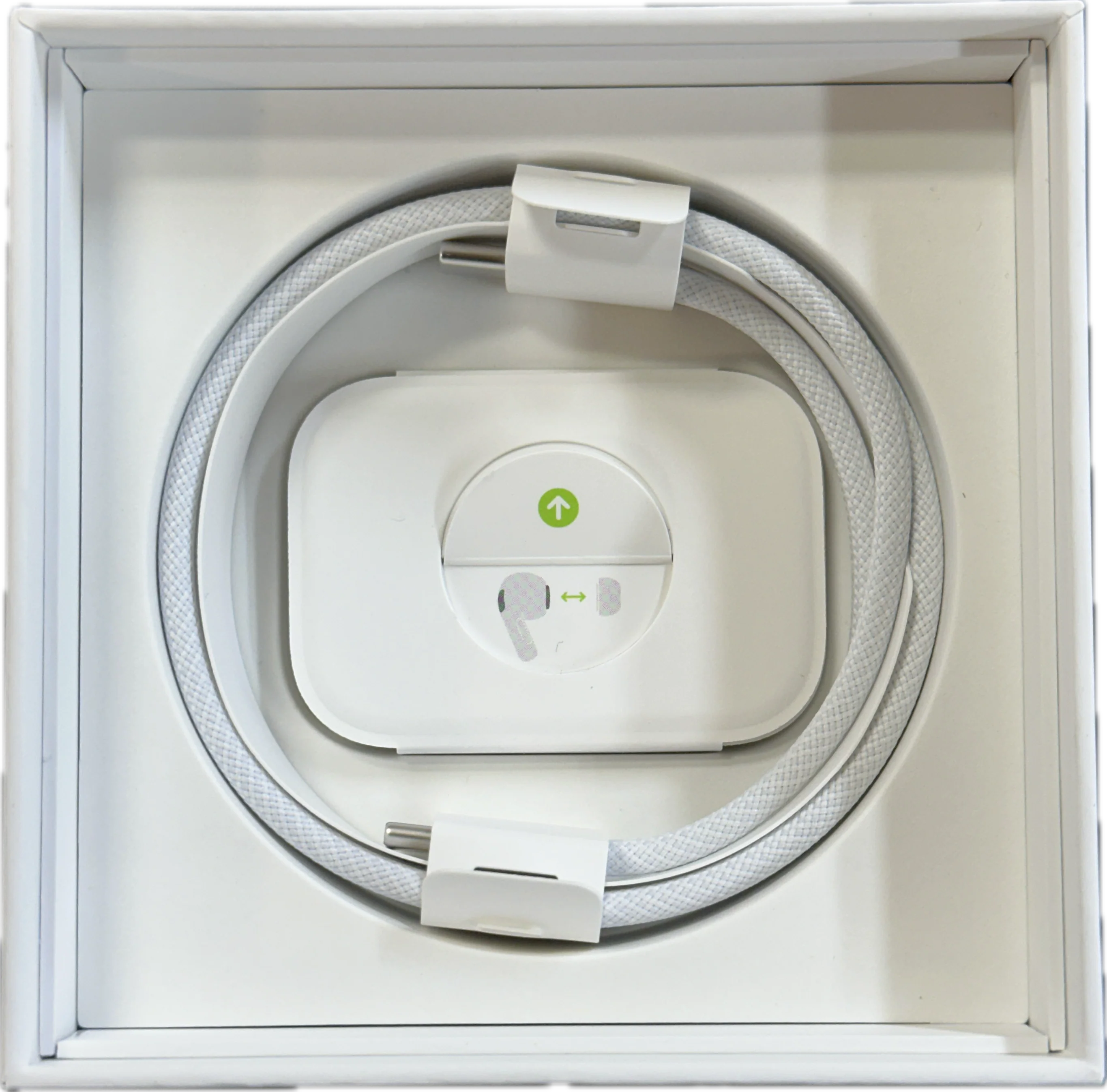 Apple AirPods Pro ( 2nd Generation) MagSafe with USB-C - Image 3